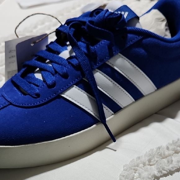 Adidas VL 3.0 Court Blue and White Sneakers for Everyday Comfort - Picture 5 of 7